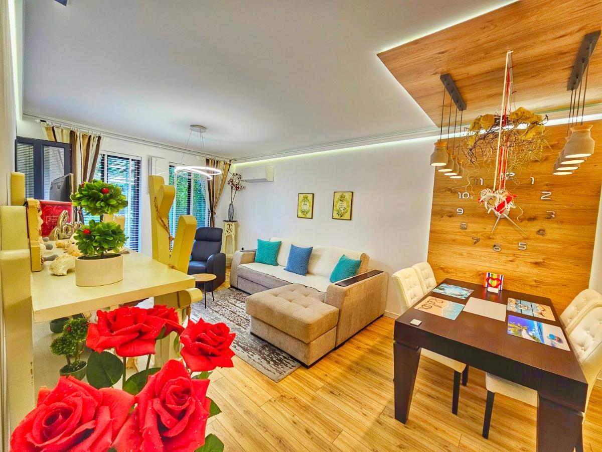 Matsa Apartment In Evergreen Complex Varna Bagian luar foto